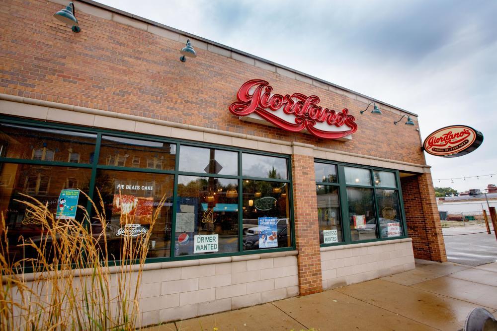 Best Pizza Place in Oak Park, IL | Giordano's